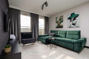 Bright Apartment Bukowińska with Parking near Metro Wilanowska by Renters Prestige